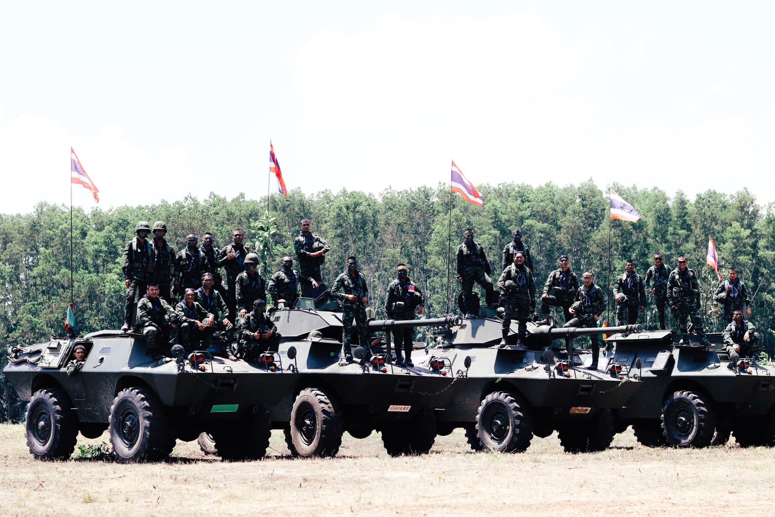 “กองทัพภาคที่ 4 ฝึกและตรวจสอบการฝึกกองพันพร้อมรบเคลื่อนที่เร็ว (RDF)