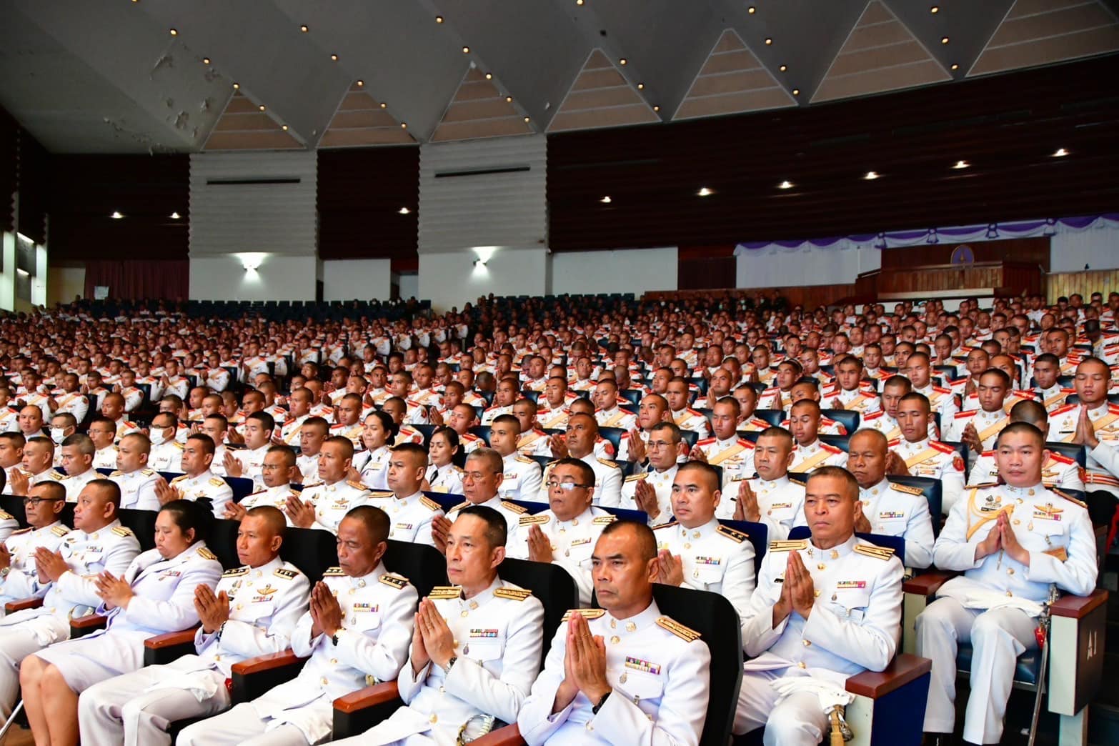 เจริญพระพุทธมนต์และเจริญ​จิตตภาวนา ถวายพระพรชัยมงคล แด่พระบาทสมเด็จพระเจ้าอยู่หัว