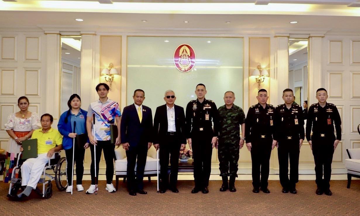 ทบ.รับมอบเงินสนับสนุน จากสมาพันธ์คนพิการผู้ค้าสลากประเทศไท