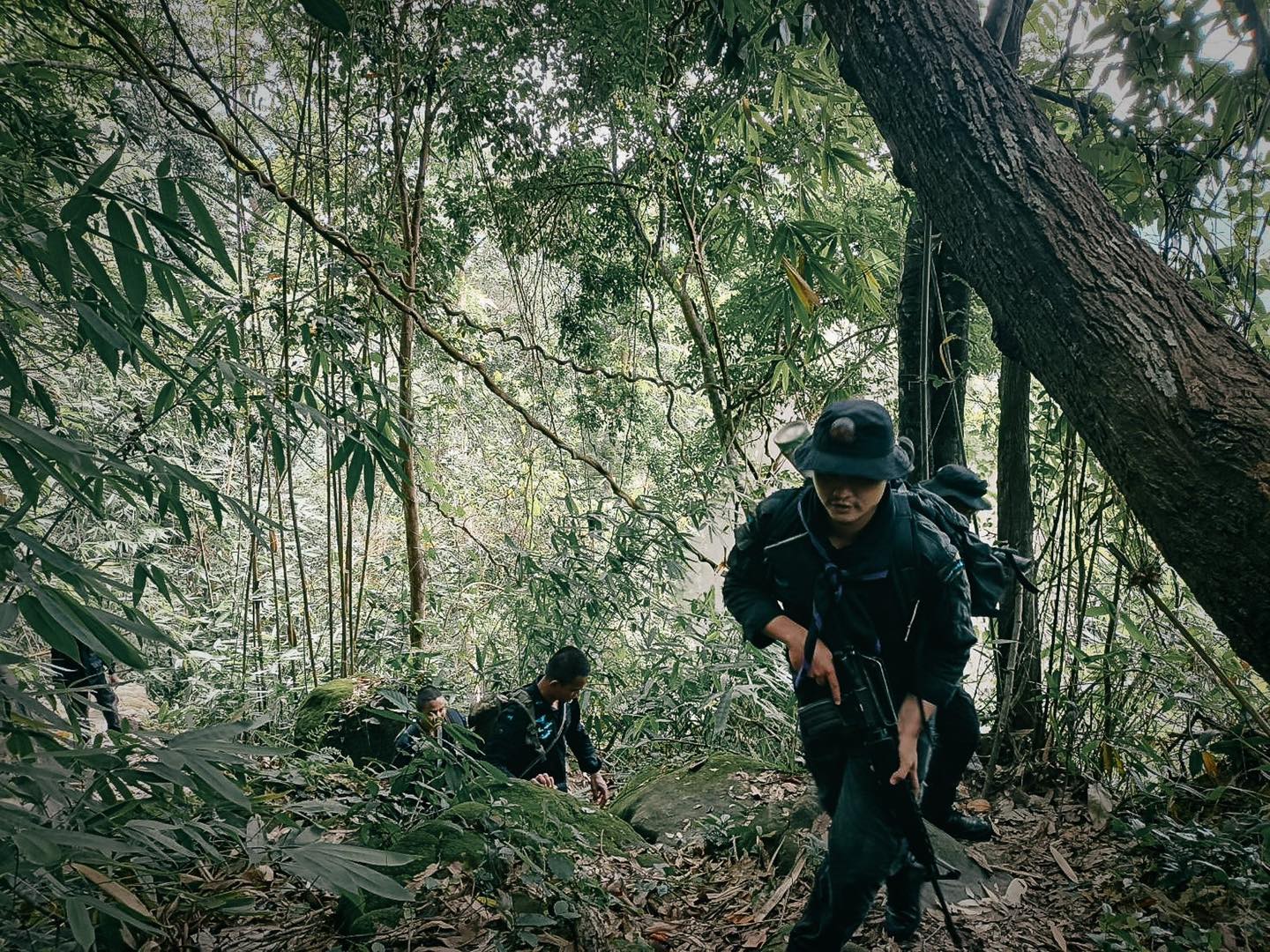 “ทหารพราน 23 ลาดตระเวนเฝ้าตรวจคุมเข้มชายแดนไทย - กัมพูชา”